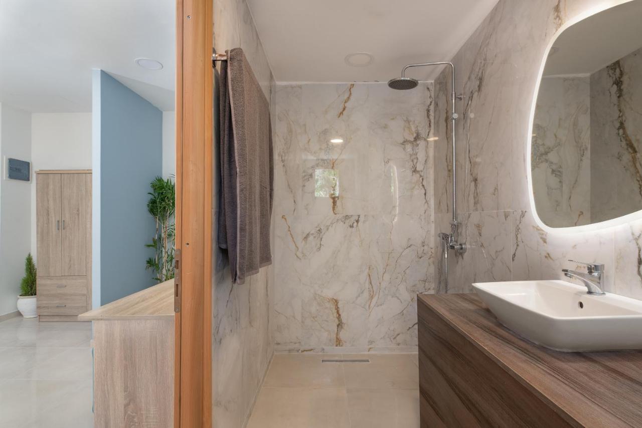 Bamboo Suites Hotel Jaliszósz Kültér fotó