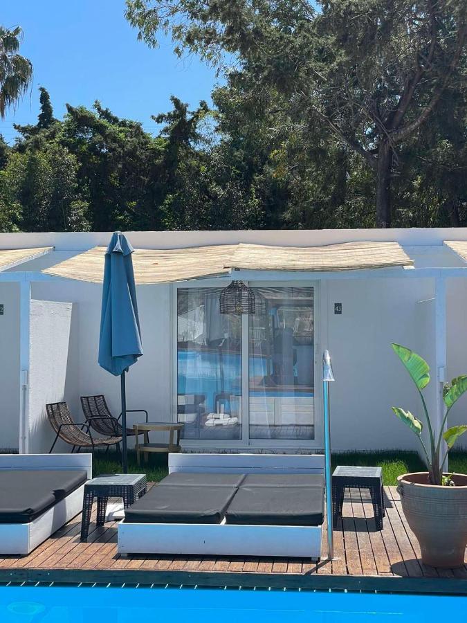 Bamboo Suites Hotel Jaliszósz Kültér fotó