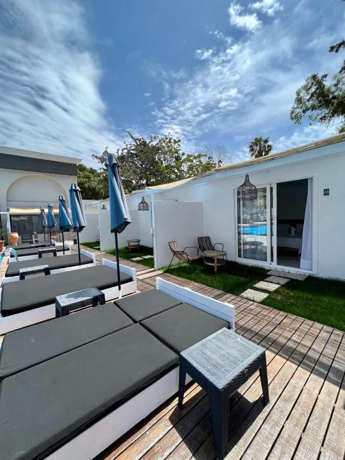 Bamboo Suites Hotel Jaliszósz Kültér fotó