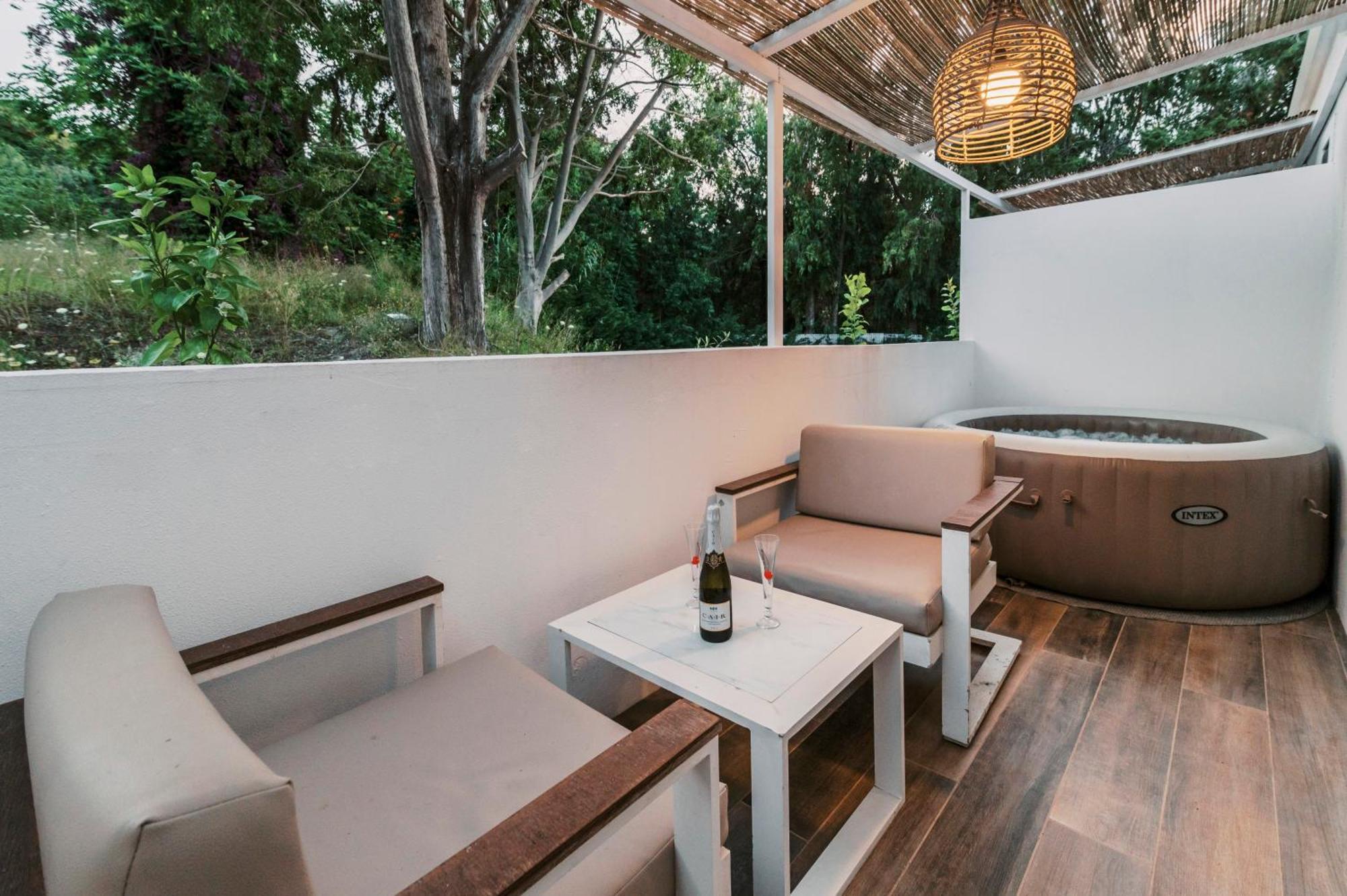 Bamboo Suites Hotel Jaliszósz Kültér fotó