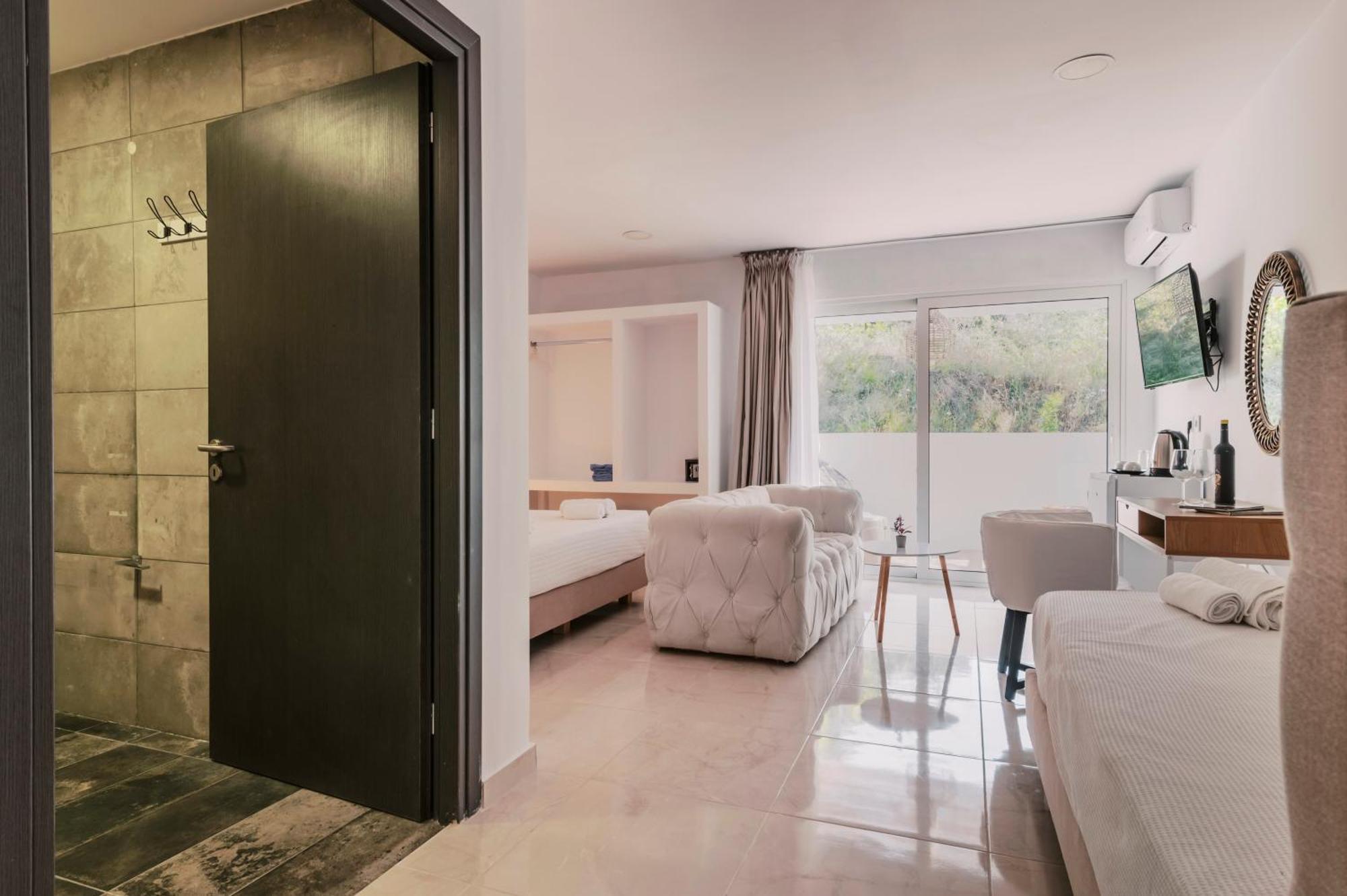Bamboo Suites Hotel Jaliszósz Kültér fotó