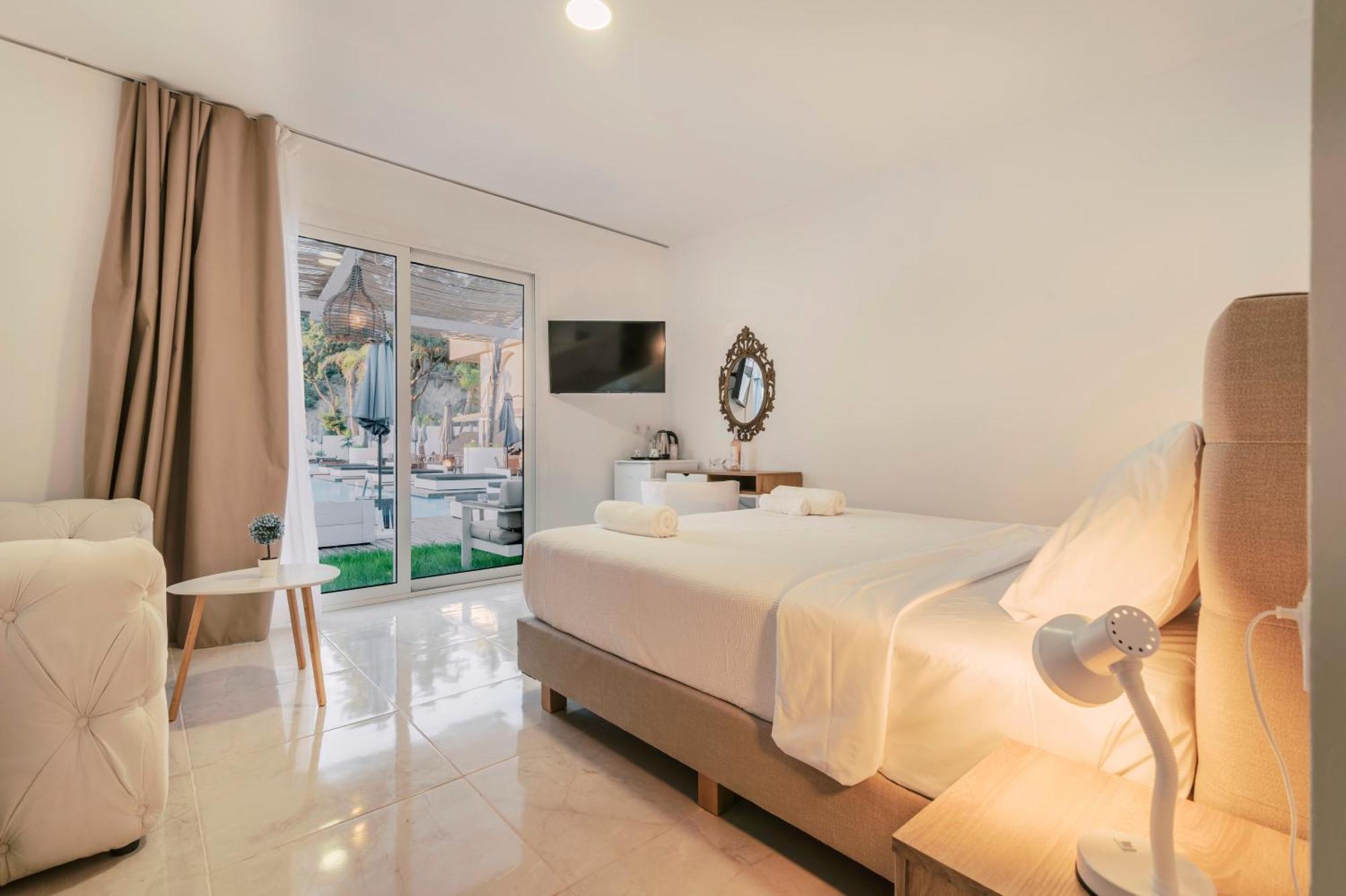 Bamboo Suites Hotel Jaliszósz Kültér fotó