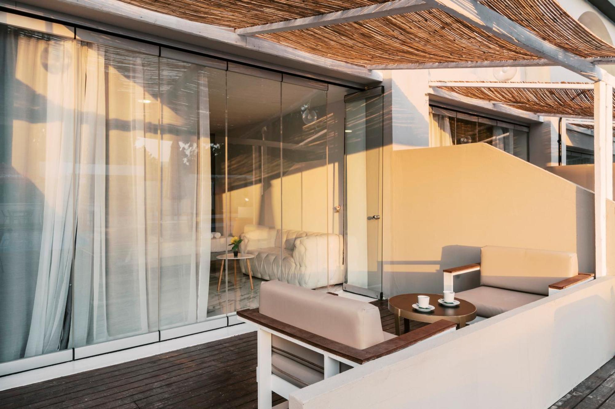Bamboo Suites Hotel Jaliszósz Kültér fotó
