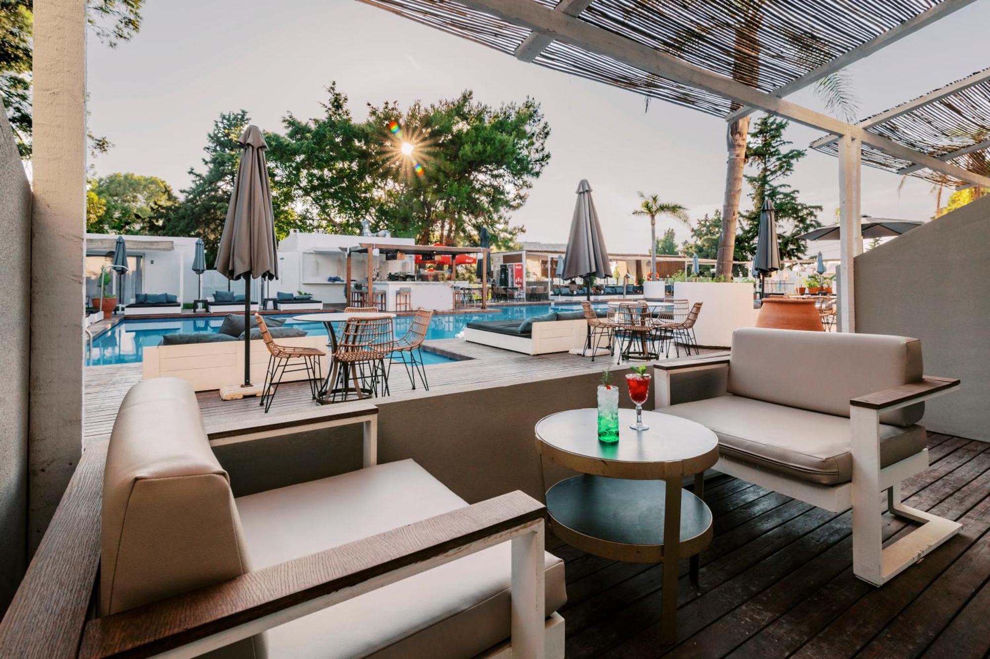 Bamboo Suites Hotel Jaliszósz Kültér fotó