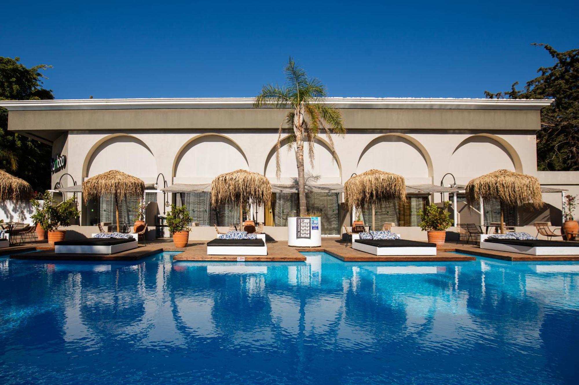Bamboo Suites Hotel Jaliszósz Kültér fotó